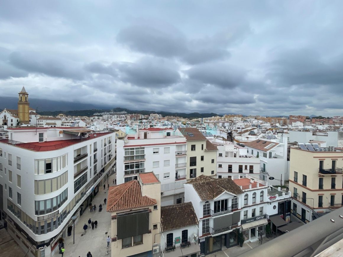 Penthouse for sale in Estepona