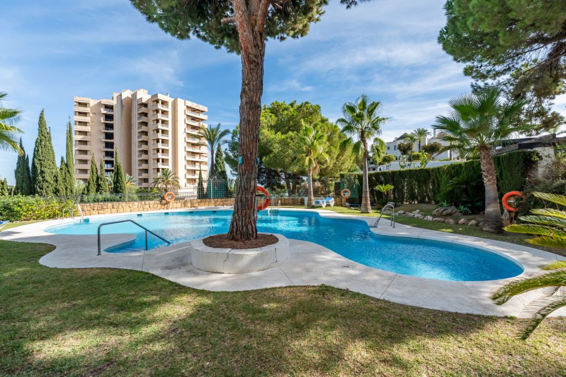 Apartment in Rio Real, Marbella East