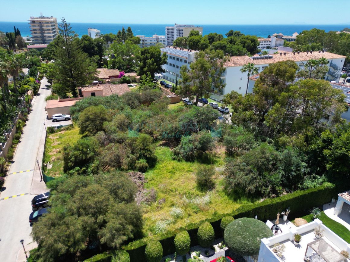 Plot for sale in Estepona