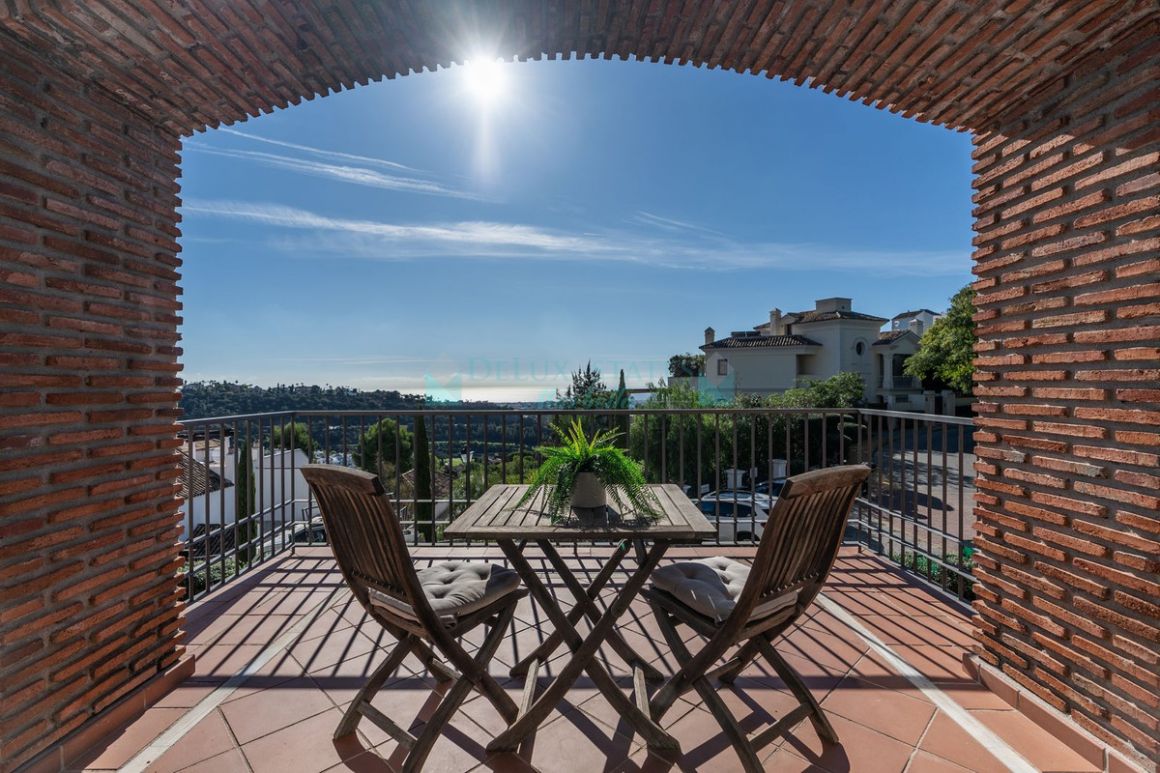 Apartment in Los Arqueros, Benahavis