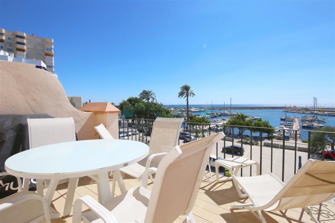 Town House for rent in Estepona