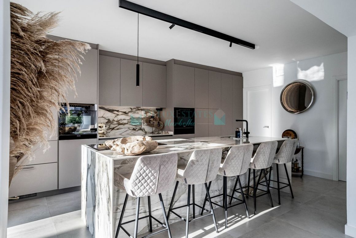 Villa en alquiler en  Nagüeles, Marbella Golden Mile