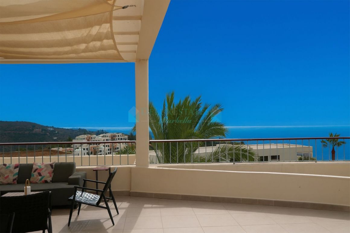 Penthouse in Los Altos de los Monteros, Marbella East