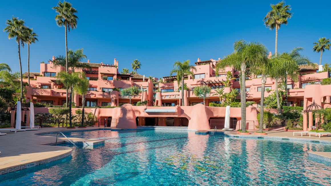 Penthouse for sale in Estepona