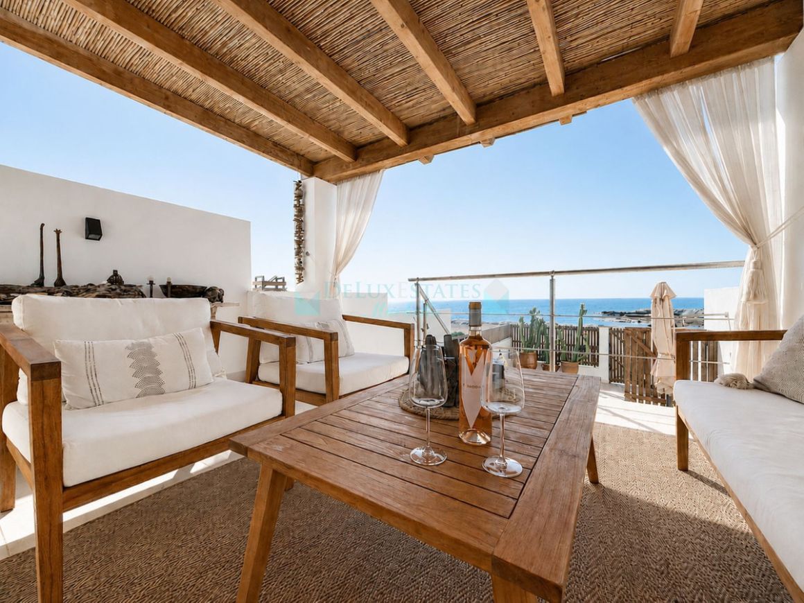 Town House for sale in Estepona
