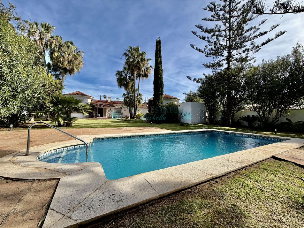 Villa for sale in San Pedro de Alcantara