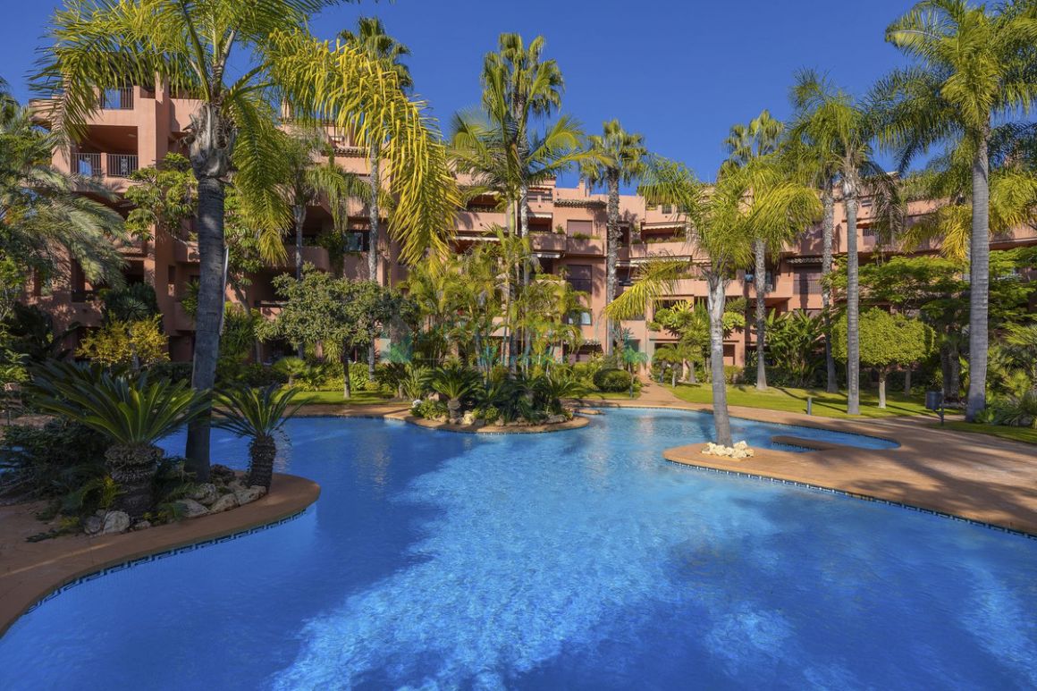 Apartment in El Rosario, Marbella East