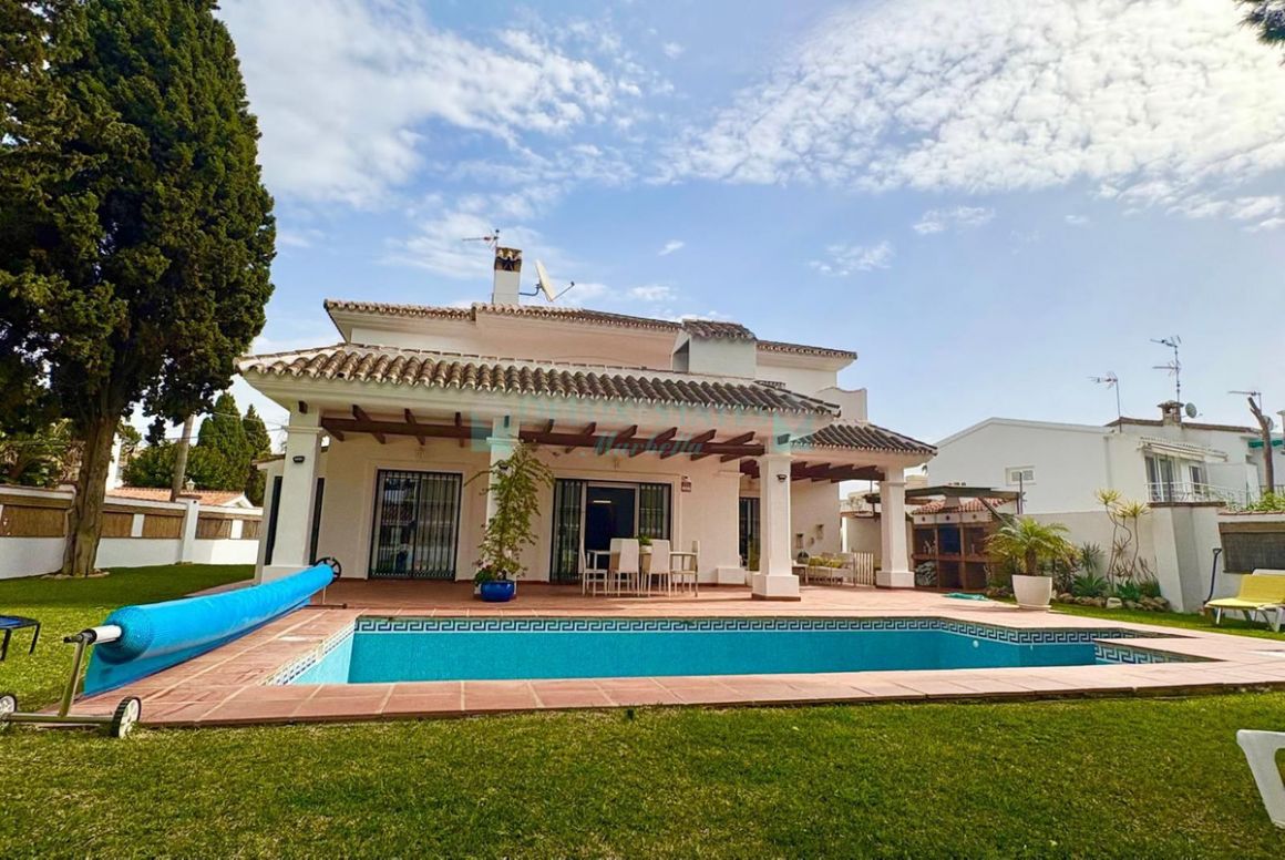 Villa in Costabella, Marbella East