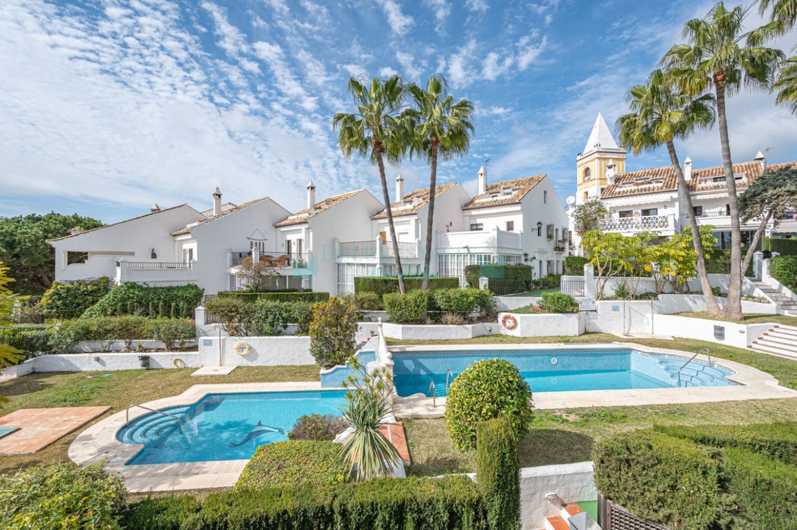 Town House for sale in Marbella Golden Mile
