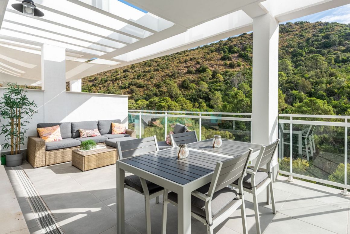 Apartment for sale in Benahavis
