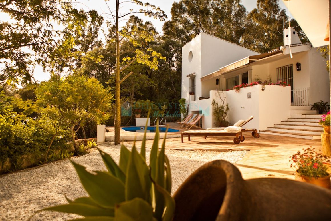 Villa for rent in Estepona