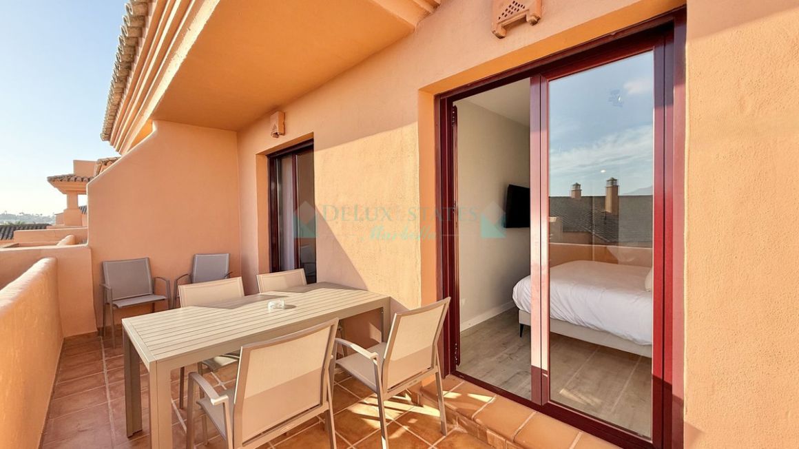 Apartamento en venta en Benahavis