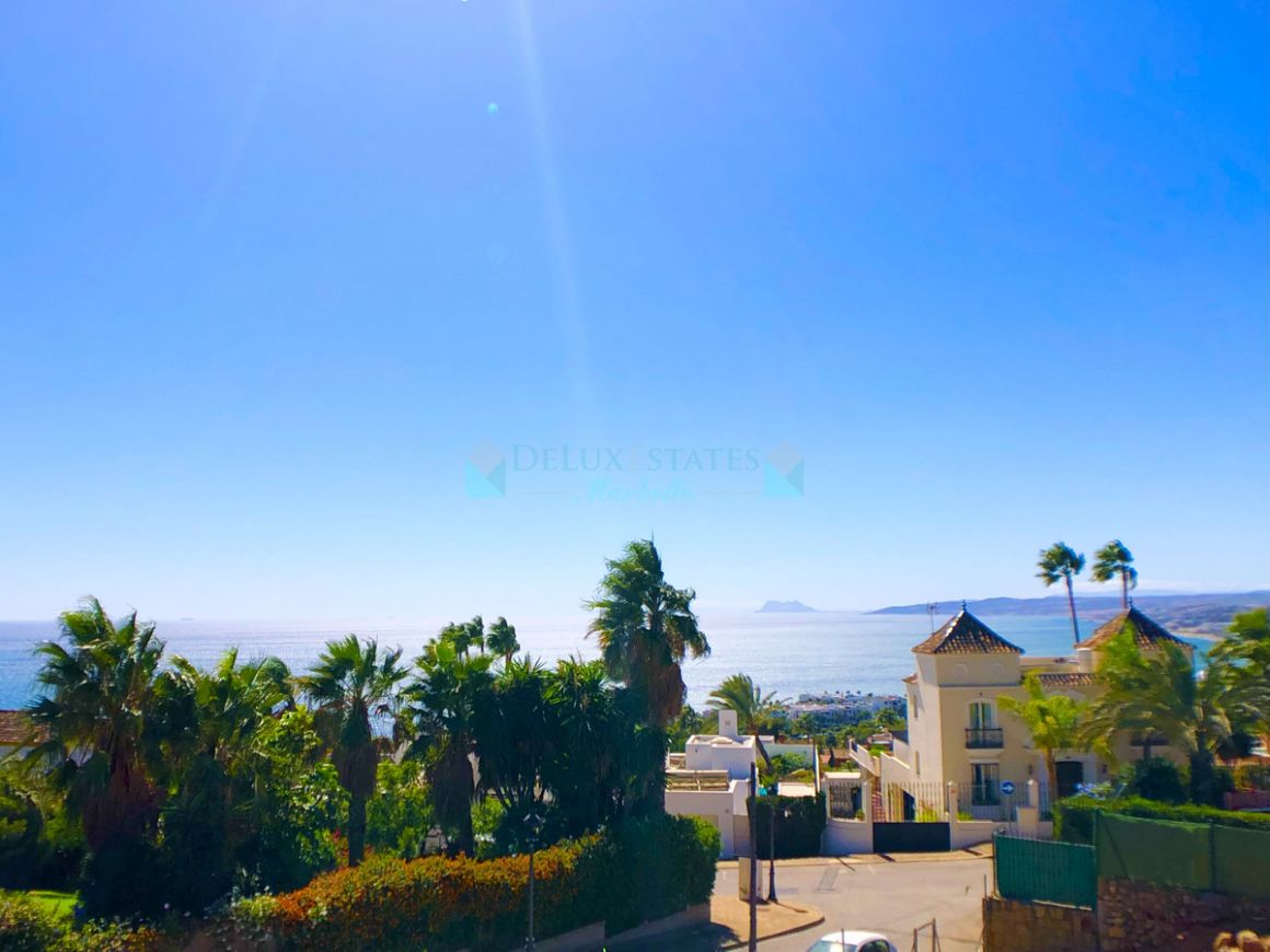 Villa for rent in Estepona