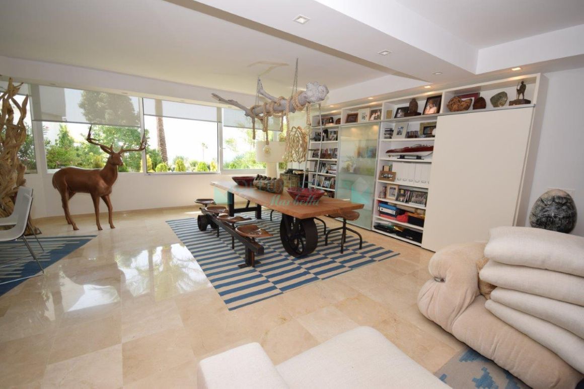 Apartment for sale in  Costalita, Estepona