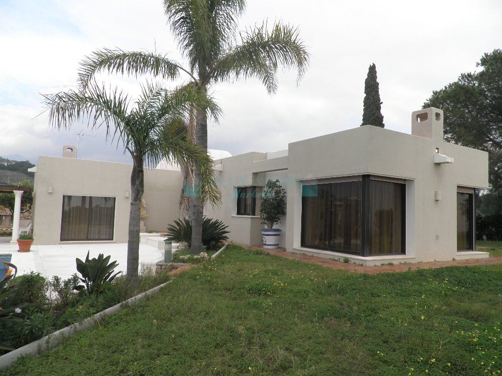 Villa in Estepona
