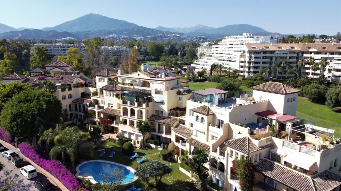 Penthouse for sale in  Guadalmina Alta, San Pedro de Alcantara