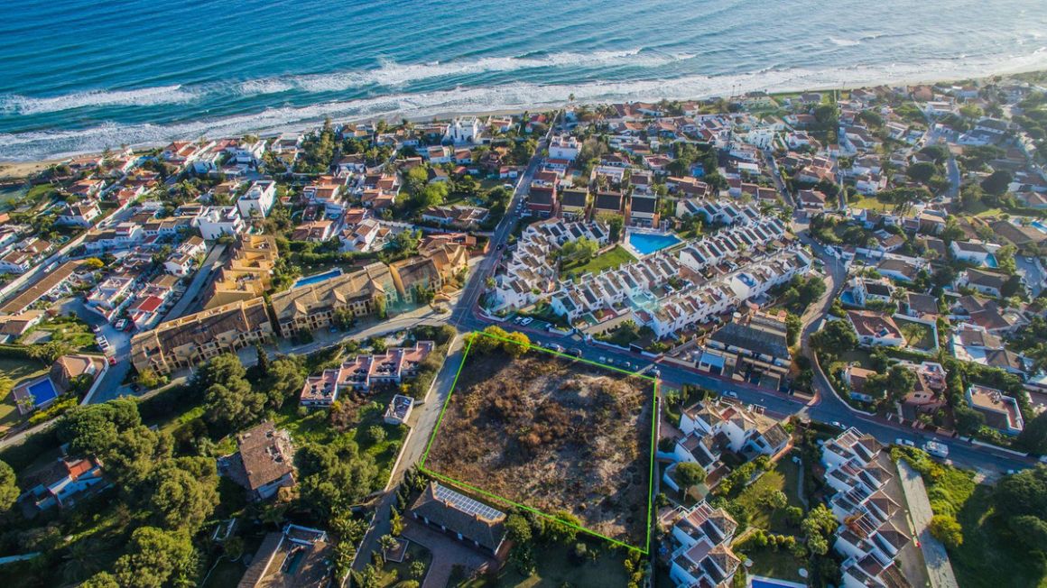 Plot for sale in  Costabella, Marbella East