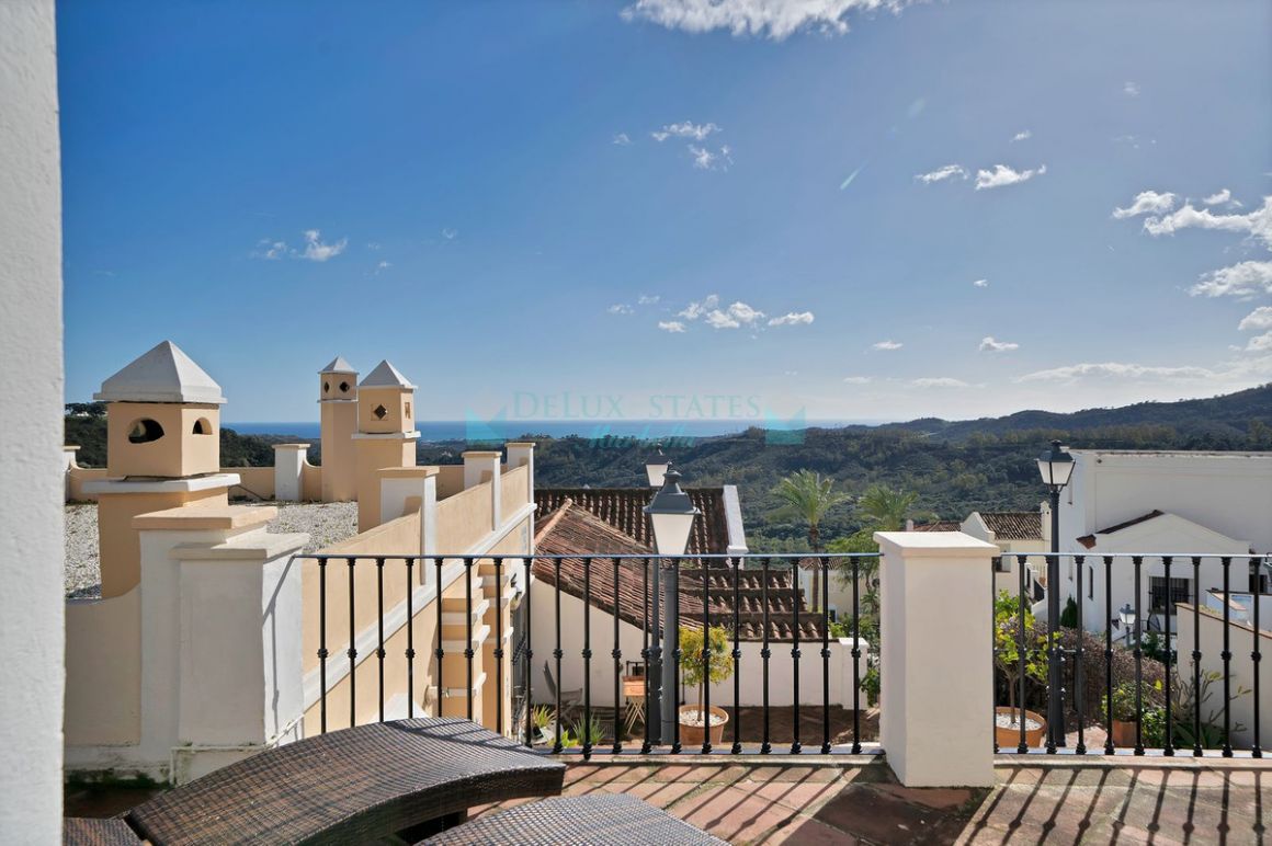 Town House for sale in Benahavis