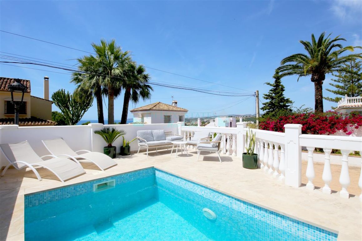 Villa for rent in Estepona