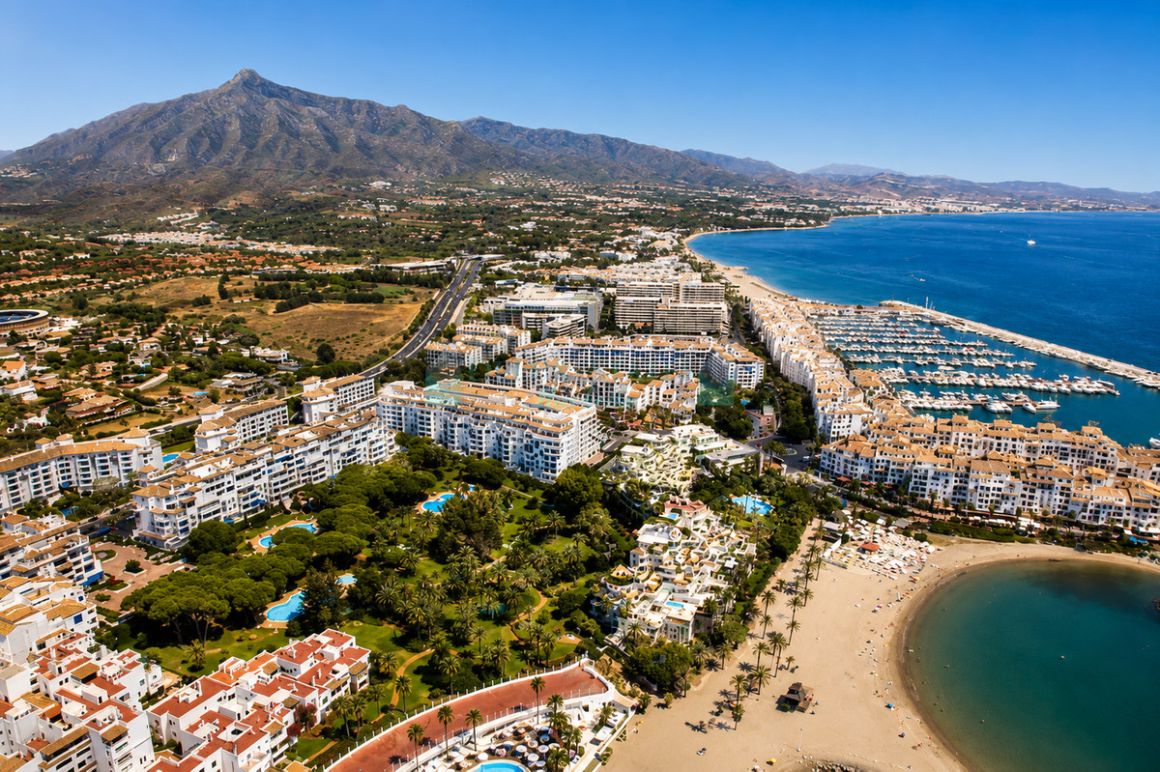 Ground Floor Apartment for sale in Marbella - Puerto Banus