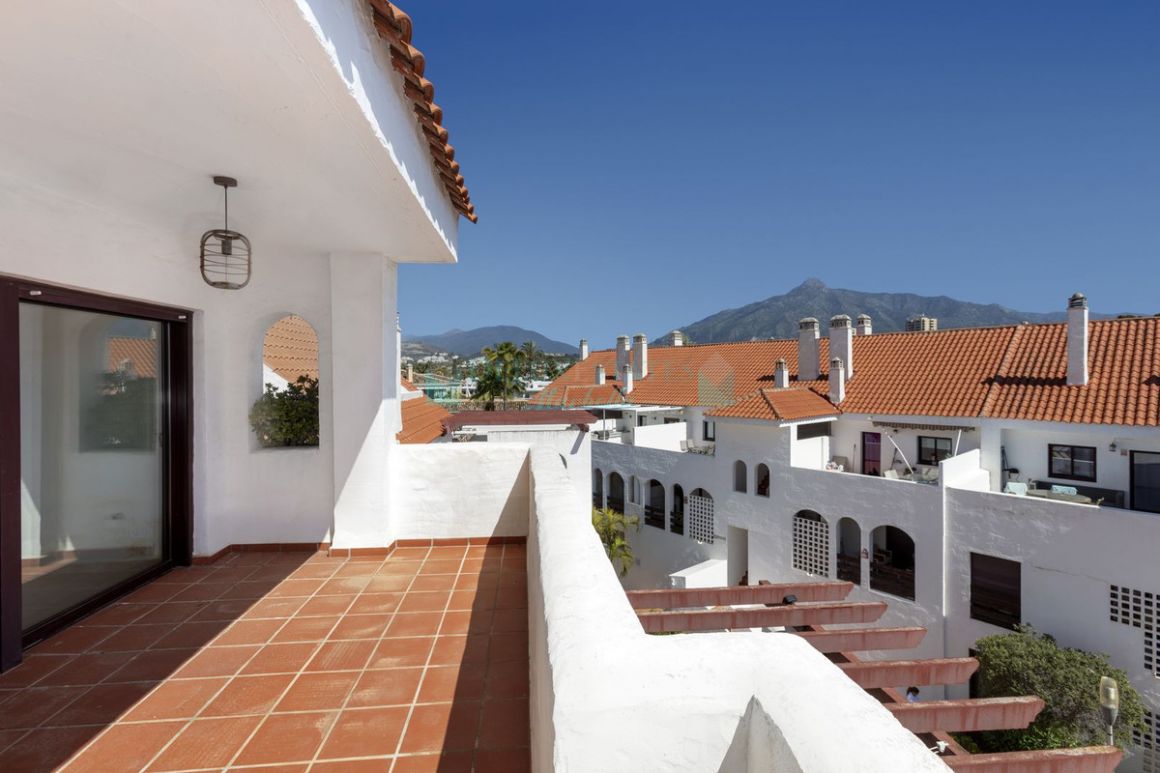 Apartment for sale in Nueva Andalucia