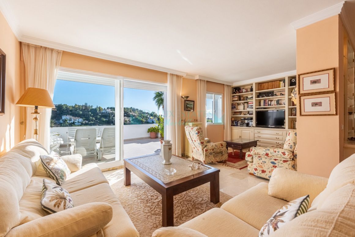 Apartment for sale in  La Quinta, Benahavis