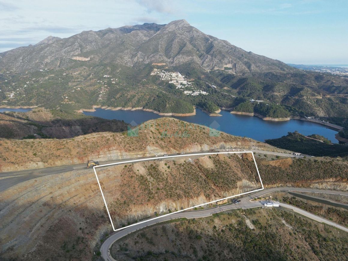 Residential Plot in Benahavis