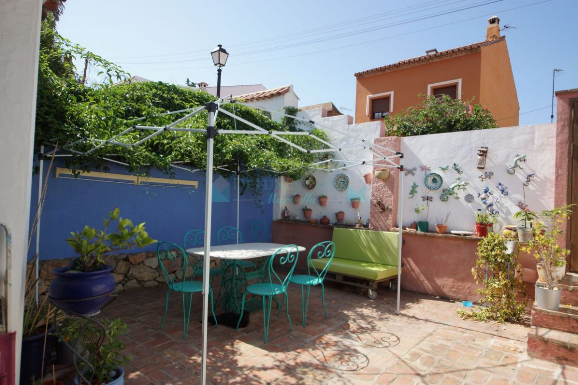 Town House for sale in Nueva Andalucia