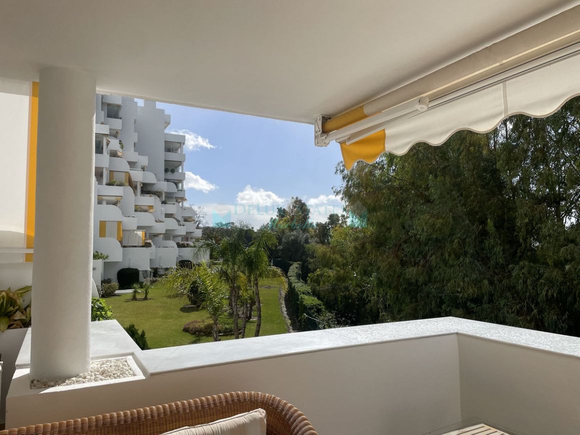 Apartment for sale in  Guadalmina Alta, San Pedro de Alcantara