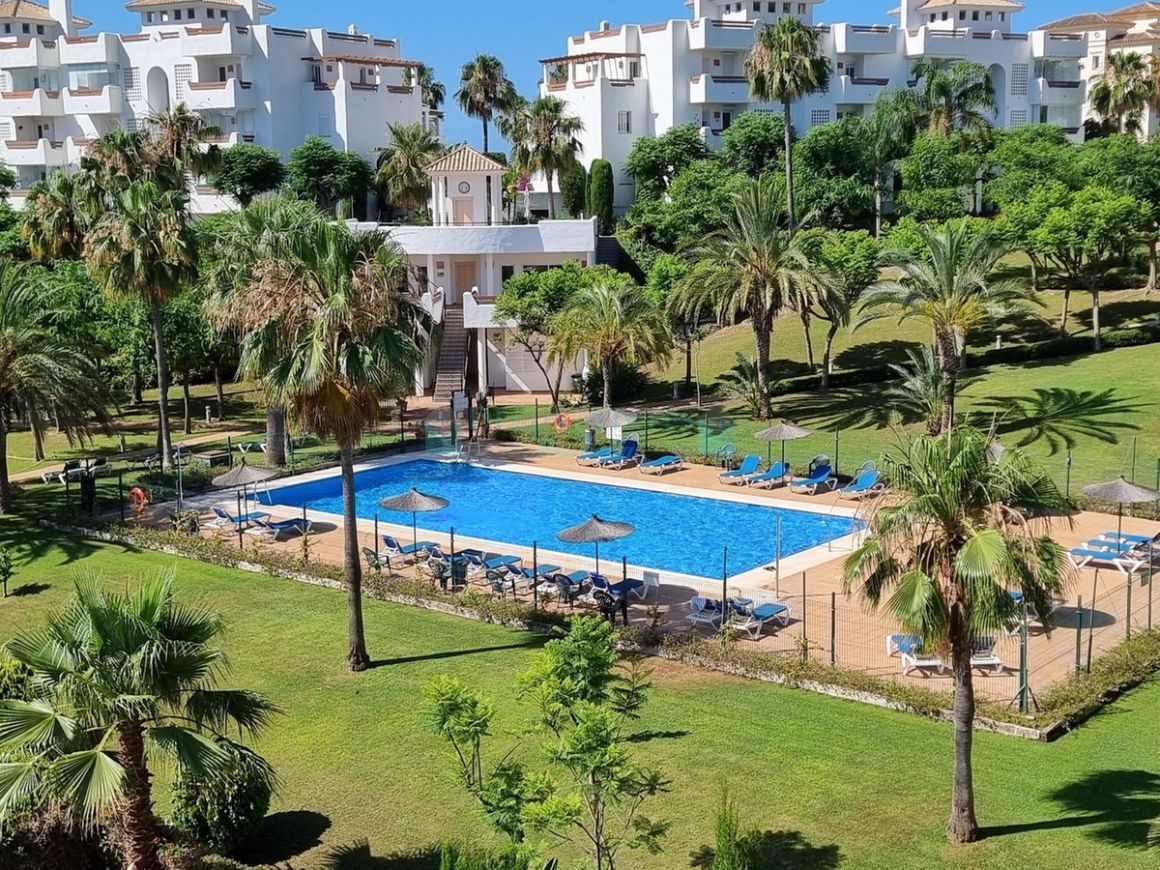 Penthouse for sale in  Selwo, Estepona