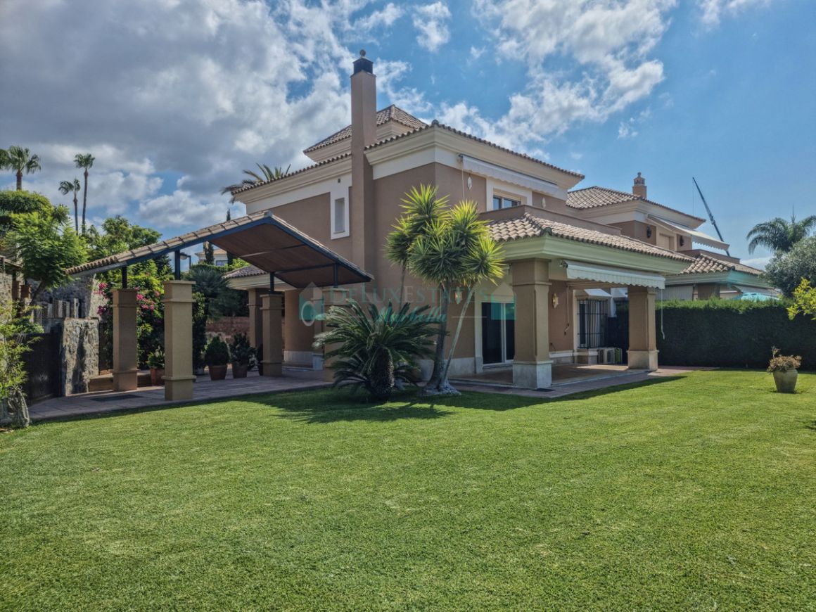Semi Detached Villa for sale in  Santa Clara, Marbella East