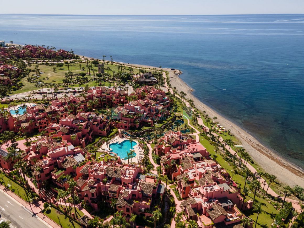Ground Floor Apartment for sale in  New Golden Mile, Estepona