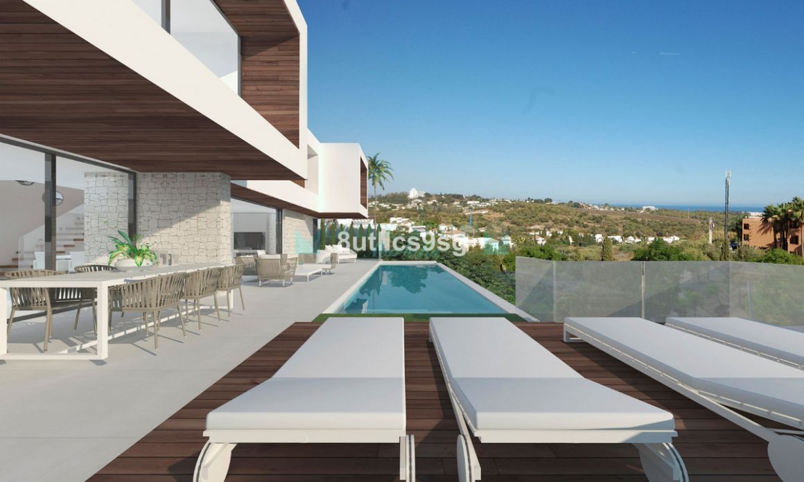 Villa for sale in  Los Flamingos, Benahavis