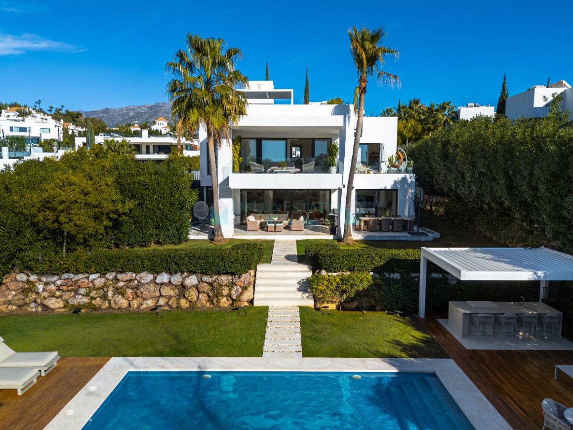 Villa en Nueva Andalucia