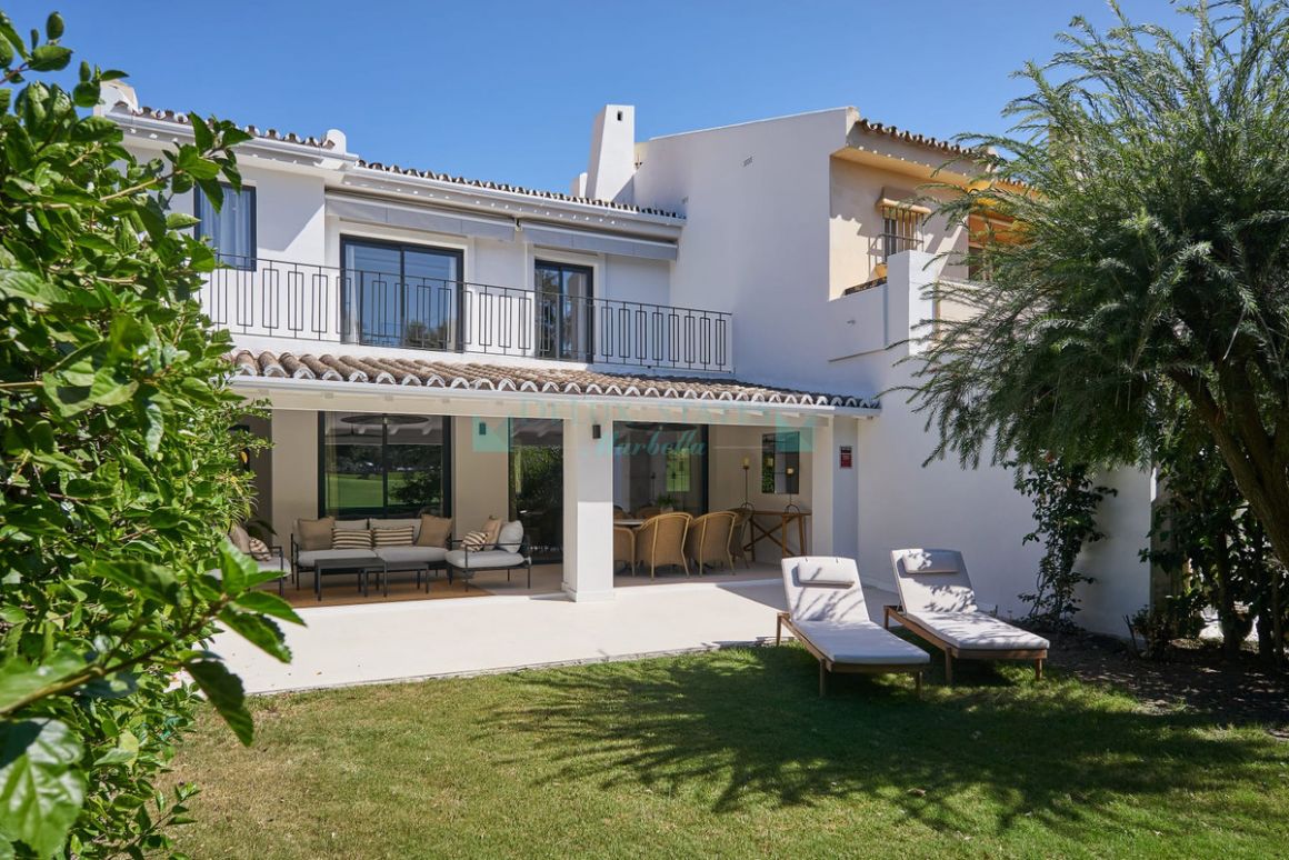 Adosado en Nueva Andalucia