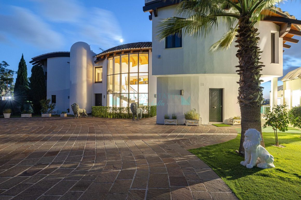 Villa in Los Flamingos, Benahavis