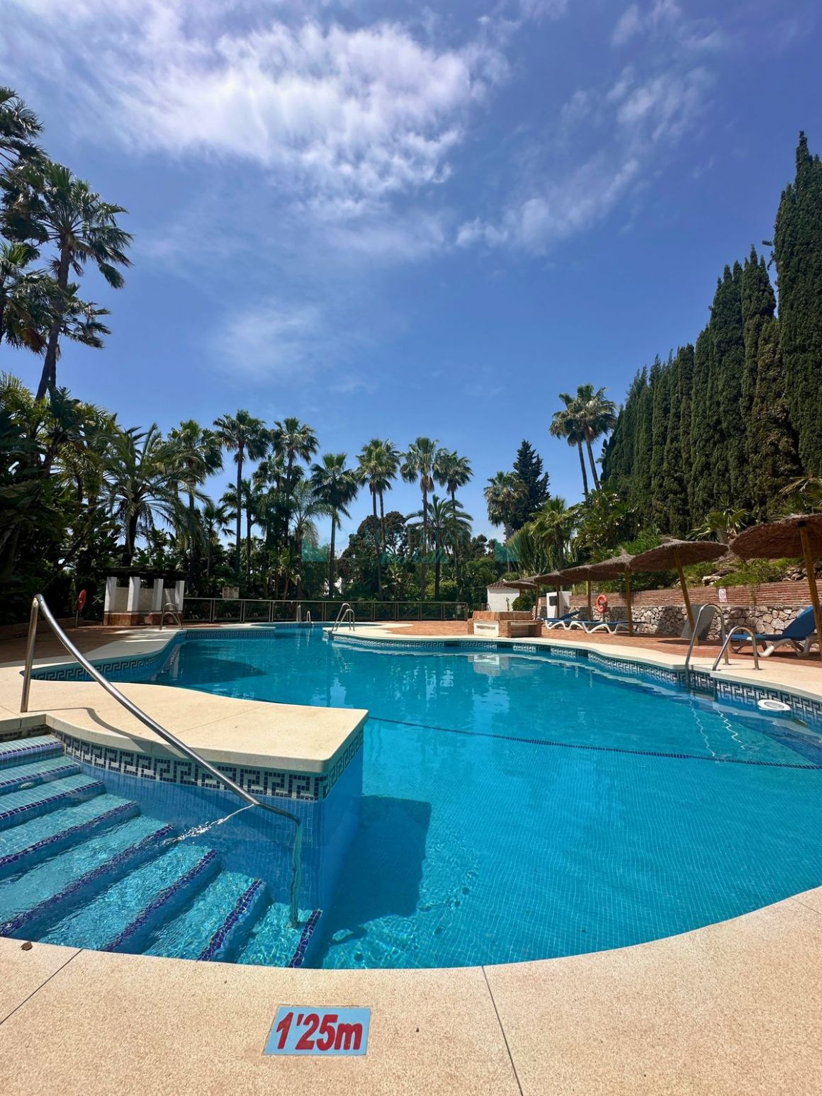 Penthouse in La Reserva de Marbella, Marbella East