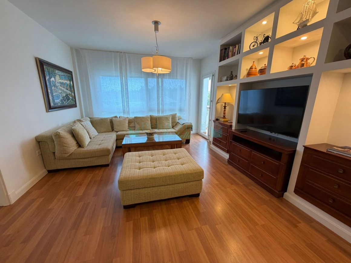 Ground Floor Apartment for rent in Nueva Andalucia