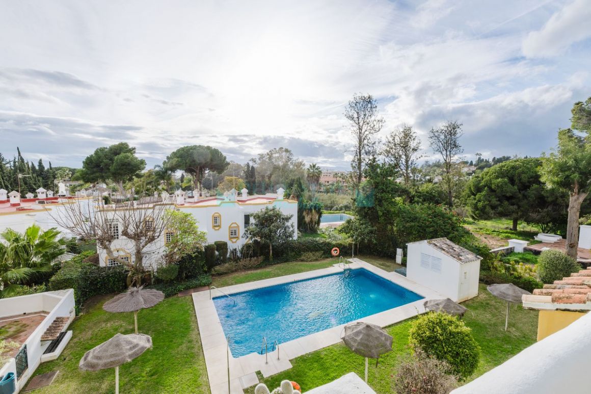 Apartment for sale in  Artola, Marbella East
