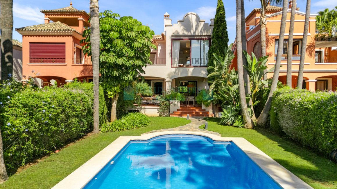 Villa Pareada en alquiler en Nueva Andalucia