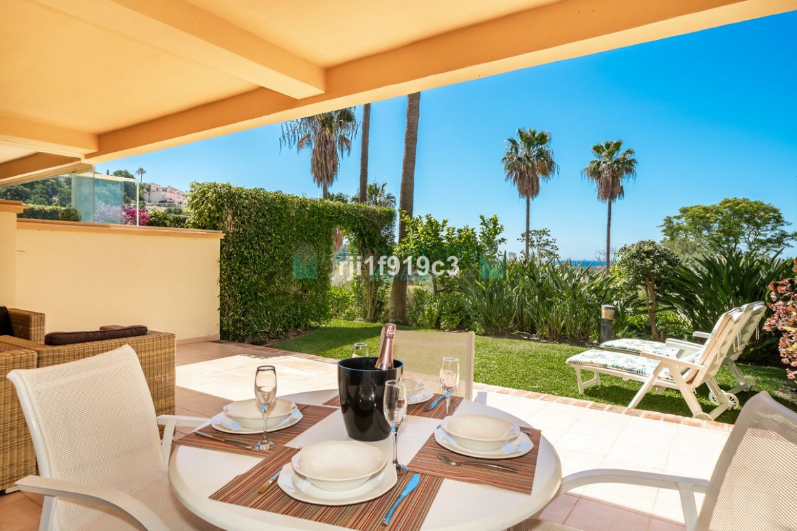 Ground Floor Apartment for sale in  Elviria, Marbella East