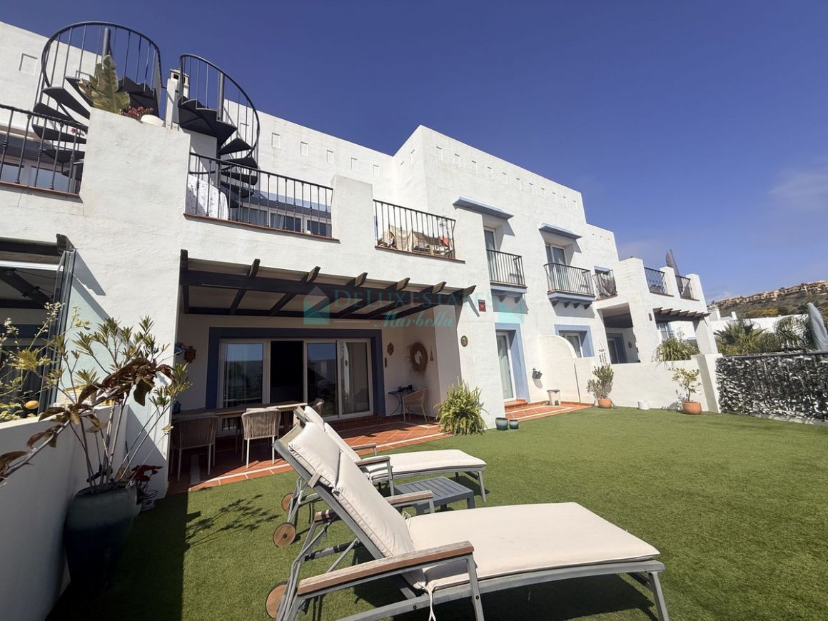 Ground Floor Apartment for sale in Benahavis