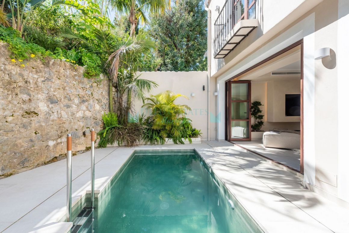 Town House for sale in Marbella Golden Mile