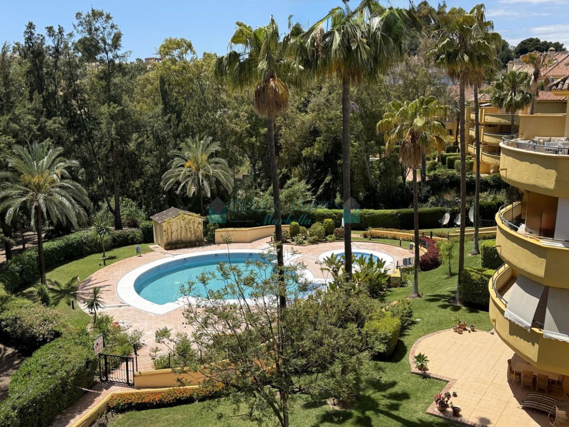 Ático en Rio Real, Marbella Este