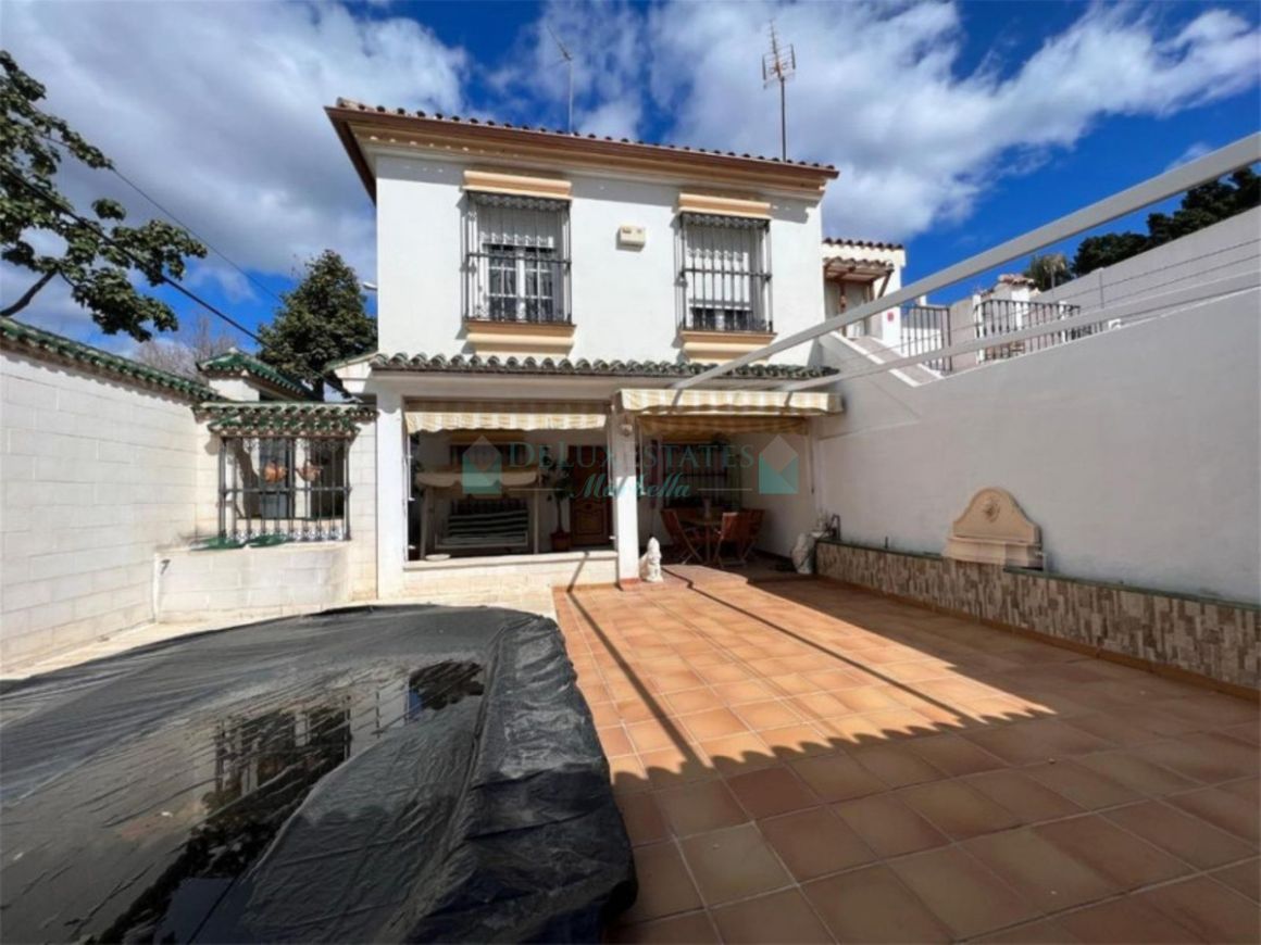 Semi Detached Villa in Nueva Andalucia