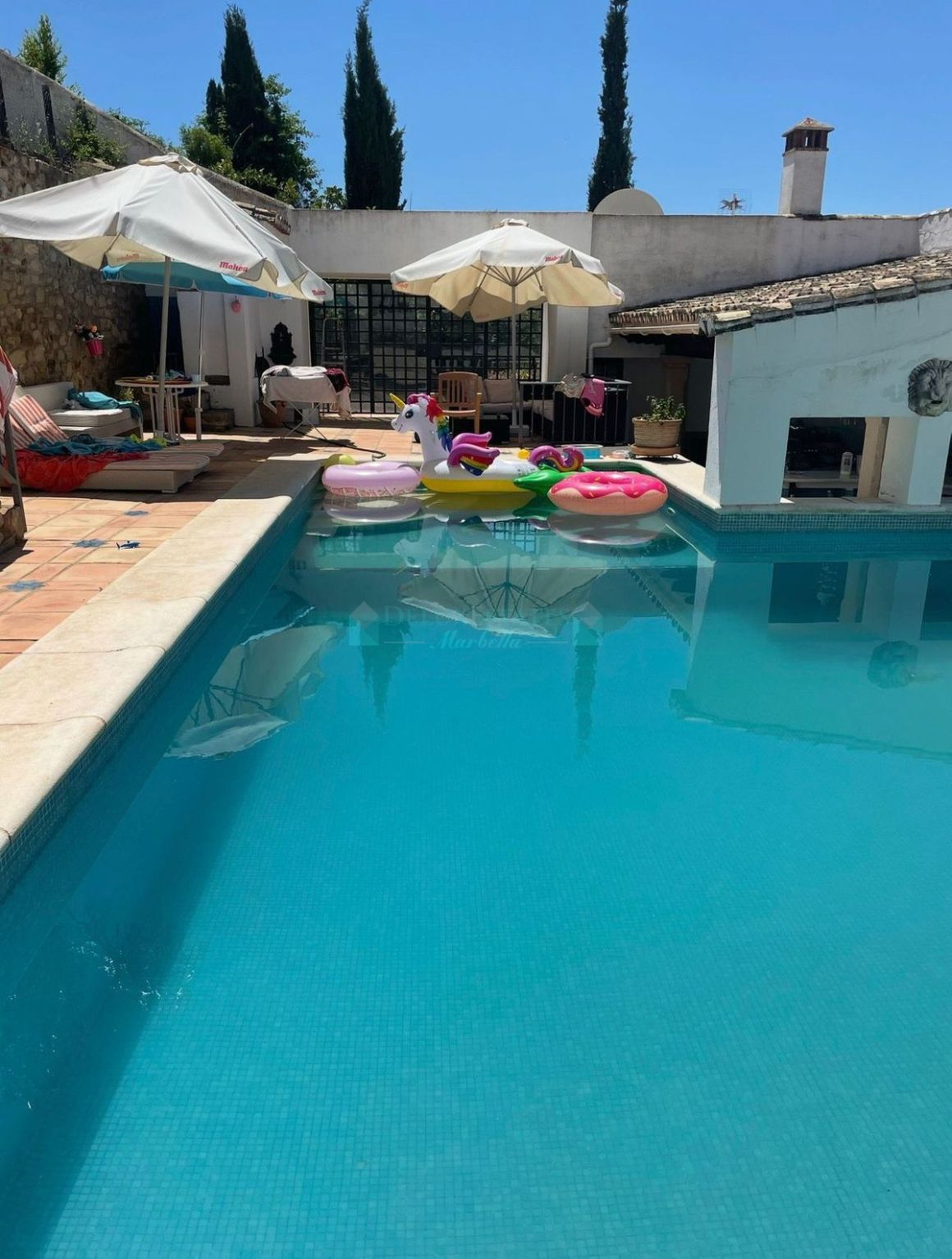Villa for sale in Benahavis