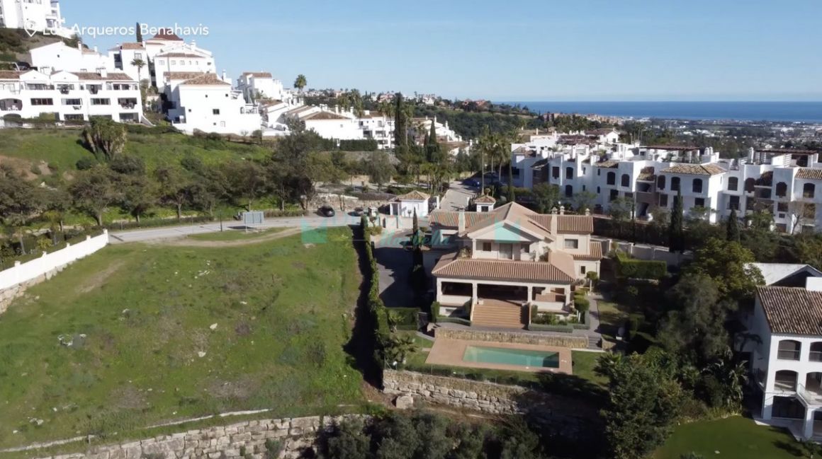 Residential Plot in Los Arqueros, Benahavis