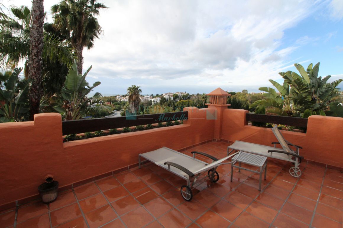 Town House for sale in Marbella Golden Mile