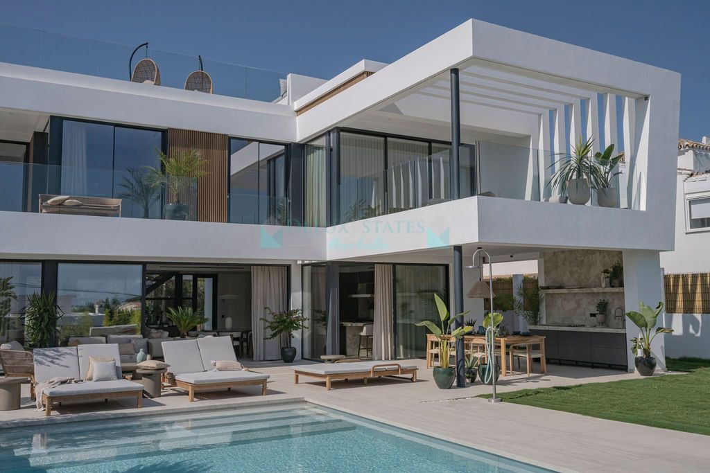 Villa in Marbesa, Marbella East