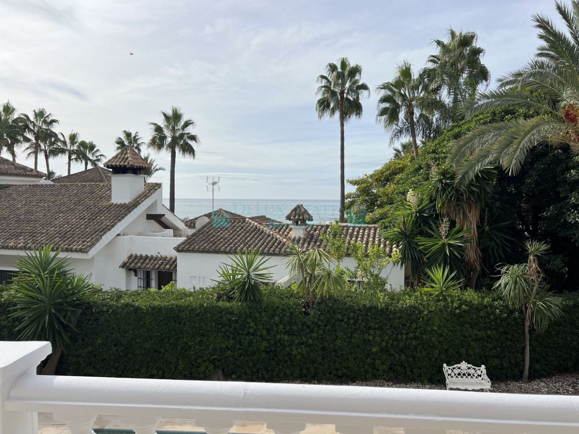 Villa in Bahia de Marbella, Marbella East
